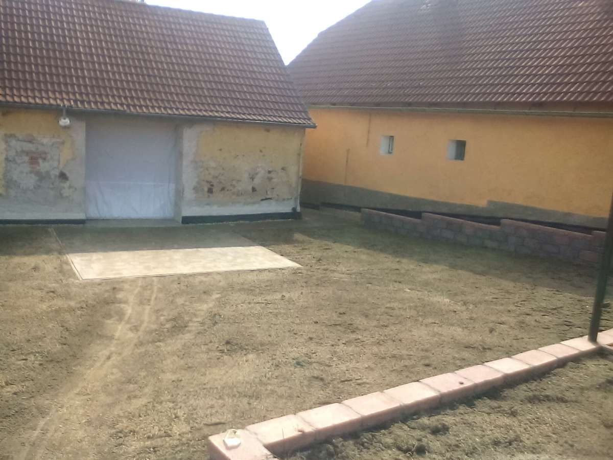 Zámkové dlažby, komunikace